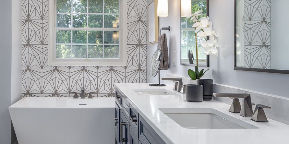 How Much Does a Bathroom Remodel Cost in Des Moines Metro Area? [2022]